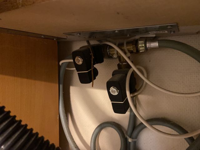 865829-19 Grinding machine and Block machine Essilor Kappa CT