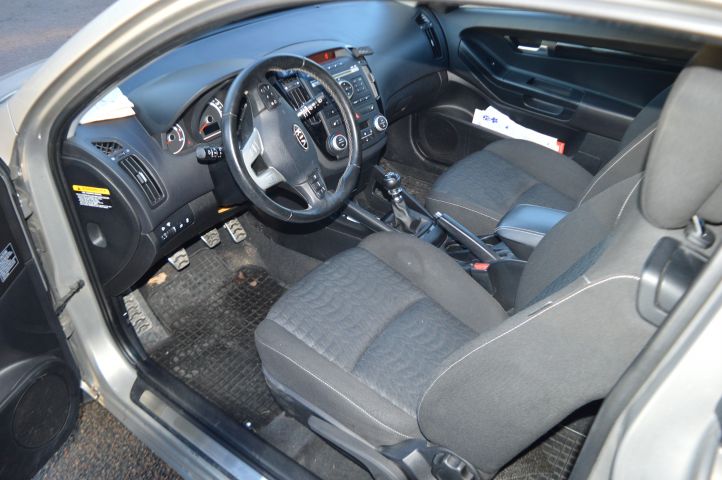 879256-29 KIA Ceed 1.6 CRDI Sport ed - 2009