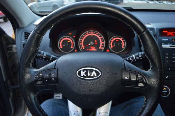 879256-30 KIA Ceed 1.6 CRDI Sport ed - 2009