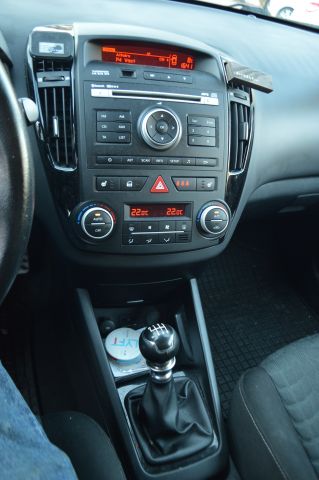 879256-32 KIA Ceed 1.6 CRDI Sport ed - 2009