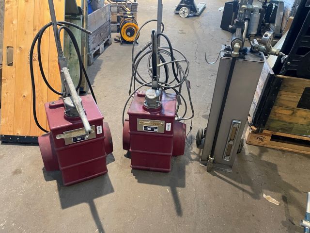 877091-2 Fluid dispensers 3pcs