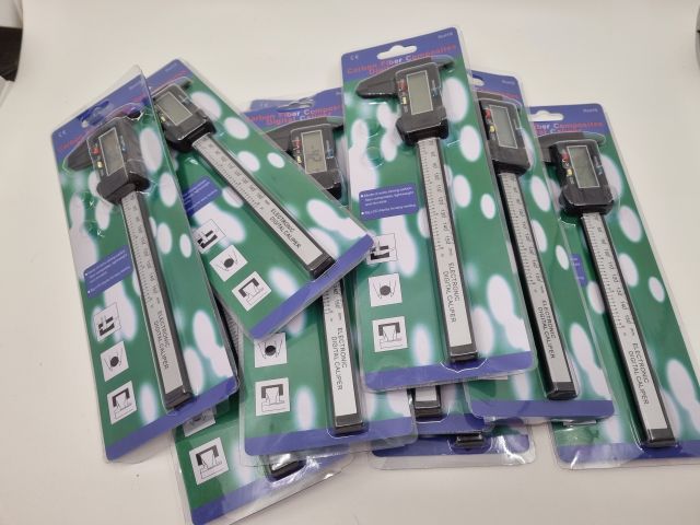 879541-7 8 digital calipers, micrometer, 150mm - free shipping