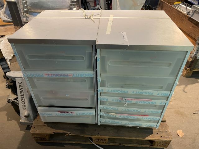 877074-1 Skåp med innehåll verktyg från elverkstad