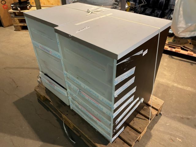 877074-2 Skåp med innehåll verktyg från elverkstad