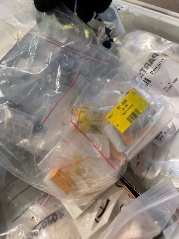 877074-11 Skåp med innehåll verktyg från elverkstad