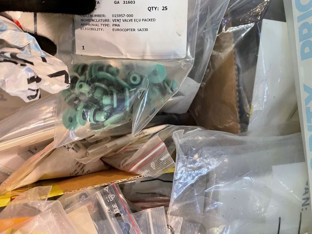 877074-13 Skåp med innehåll verktyg från elverkstad