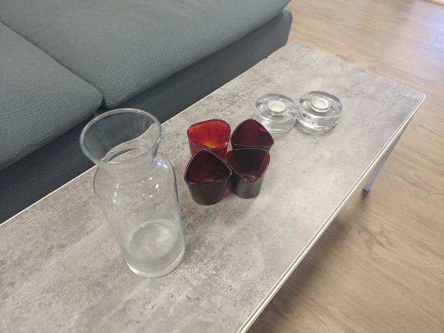 826274-10 Sofas and tables