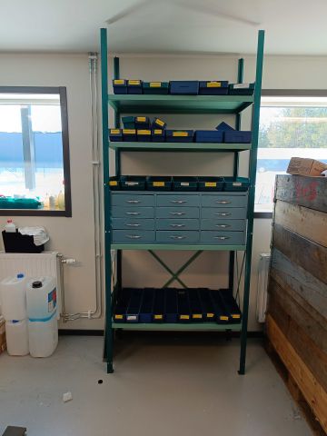 826297-1 Sheet metal shelf with drawer system