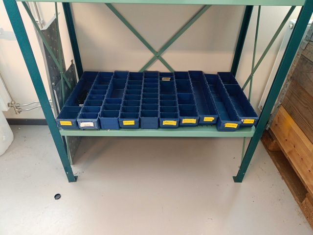 826297-2 Sheet metal shelf with drawer system