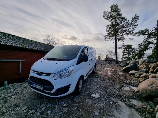 884208-1 Ford FCC Transit Custom - 2013