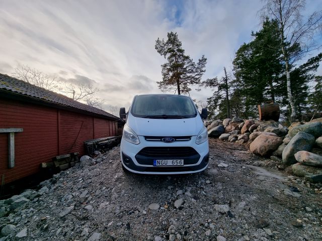 884208-4 Ford FCC Transit Custom - 2013