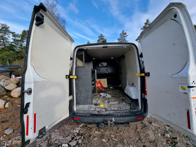 884208-8 Ford FCC Transit Custom - 2013