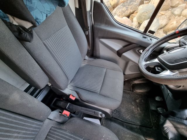 884208-10 Ford FCC Transit Custom - 2013