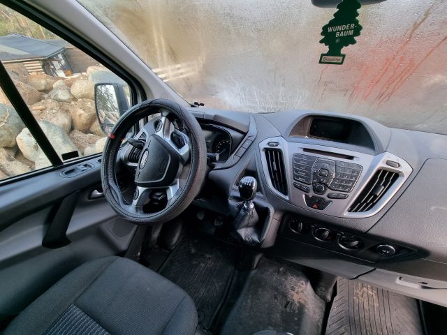 884208-11 Ford FCC Transit Custom - 2013