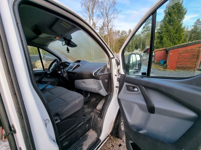 884208-15 Ford FCC Transit Custom - 2013