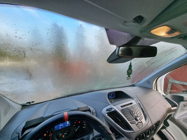 884208-17 Ford FCC Transit Custom - 2013