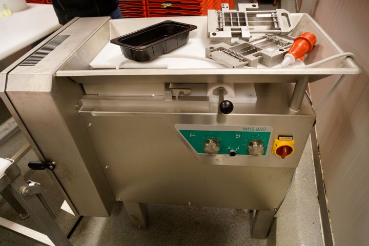 879501-1 Meat dice machine, Schneidetechnik MHS 850