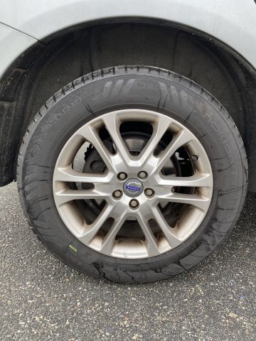 884347-15 Volvo XC60 D5 AWD Momentum -2011