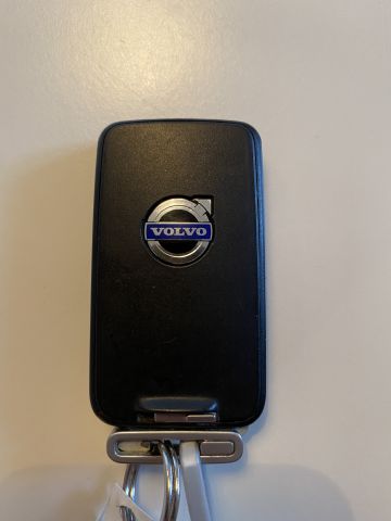 884347-30 Volvo XC60 D5 AWD Momentum -2011