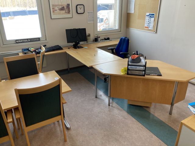 884472-1 Työhuoneen kalusteet - Ei pohjahintaa