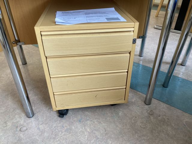 884472-5 Työhuoneen kalusteet - Ei pohjahintaa