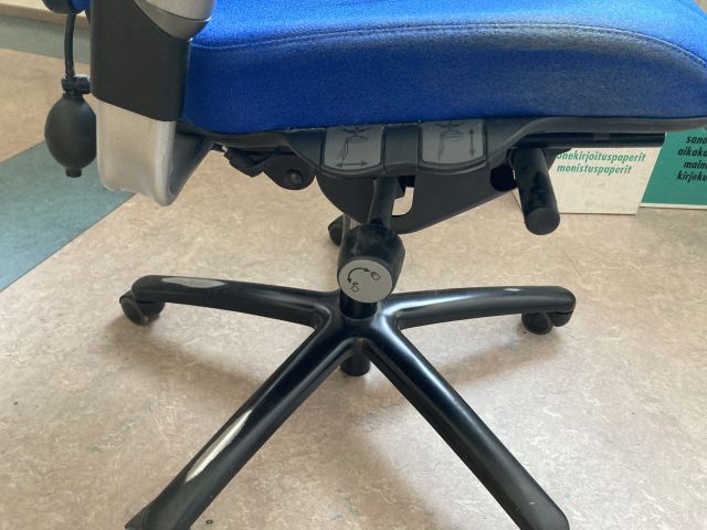 884472-10 Työhuoneen kalusteet - Ei pohjahintaa