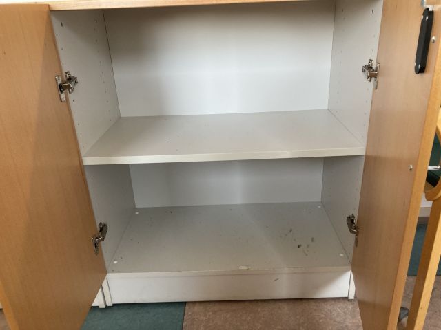 884472-16 Työhuoneen kalusteet - Ei pohjahintaa