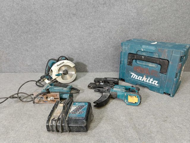 874500-2 Collection of power tools, Makita