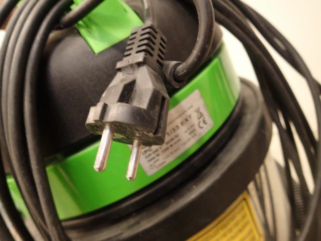 861527-3 Carpet & Laundry IPC