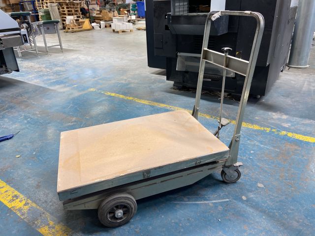 876533-2 Lifting table on wheels Edmo Lift