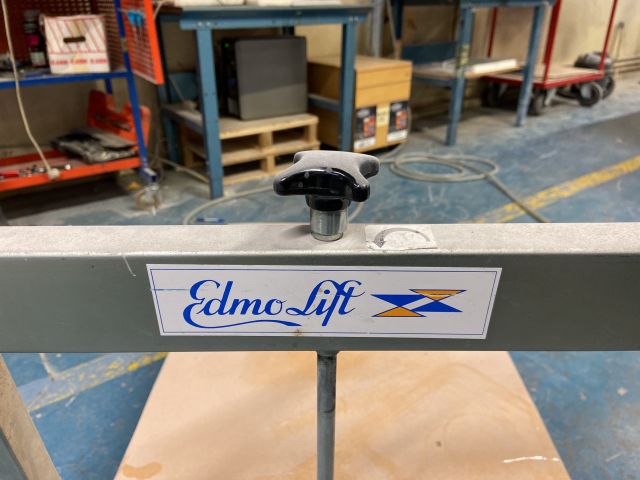 876533-3 Lifting table on wheels Edmo Lift