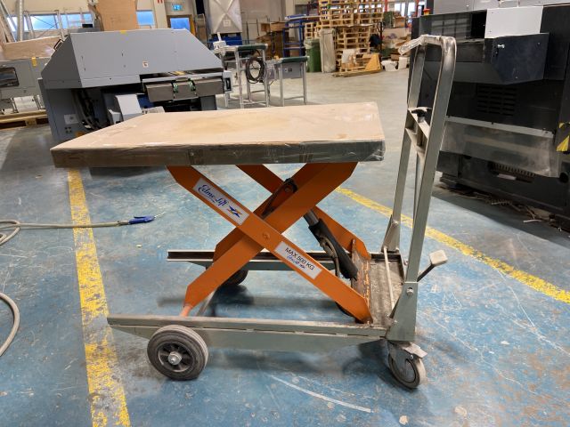 876533-4 Lifting table on wheels Edmo Lift