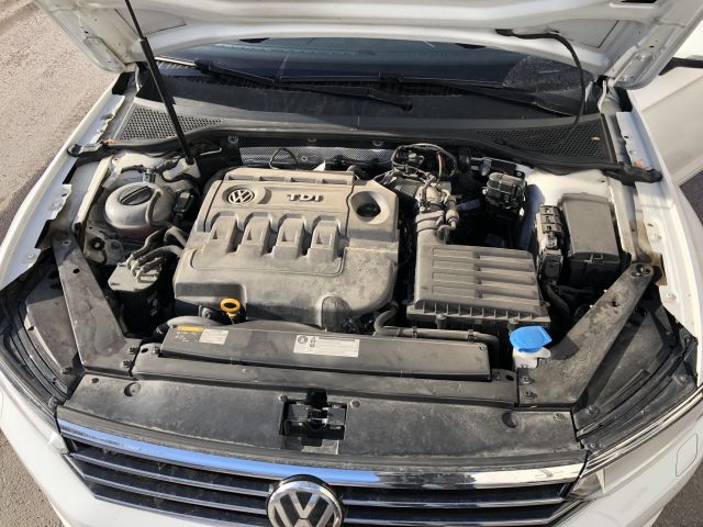 884640-33 Volkswagen Passat Variant 2.0 TDi BlueMotion - 2015