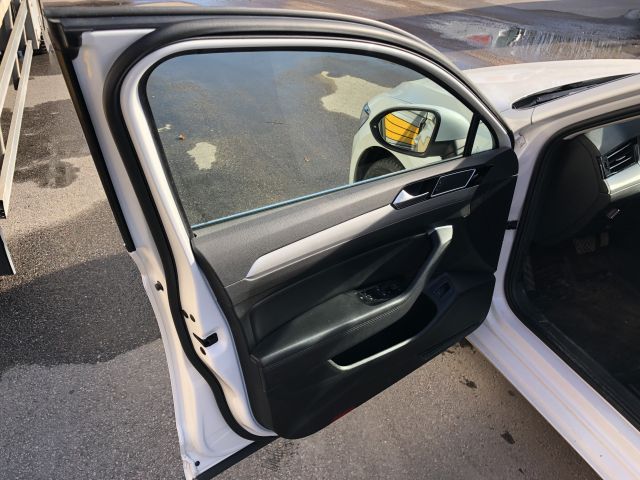 884640-17 Volkswagen Passat Variant 2.0 TDi BlueMotion - 2015