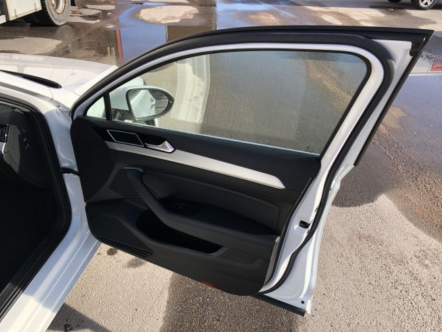 884640-20 Volkswagen Passat Variant 2.0 TDi BlueMotion - 2015