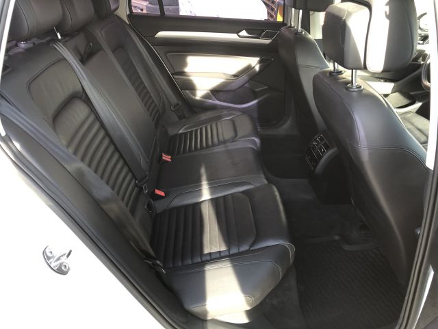 884640-27 Volkswagen Passat Variant 2.0 TDi BlueMotion - 2015