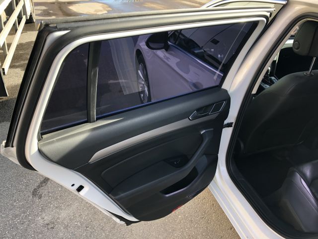 884640-23 Volkswagen Passat Variant 2.0 TDi BlueMotion - 2015