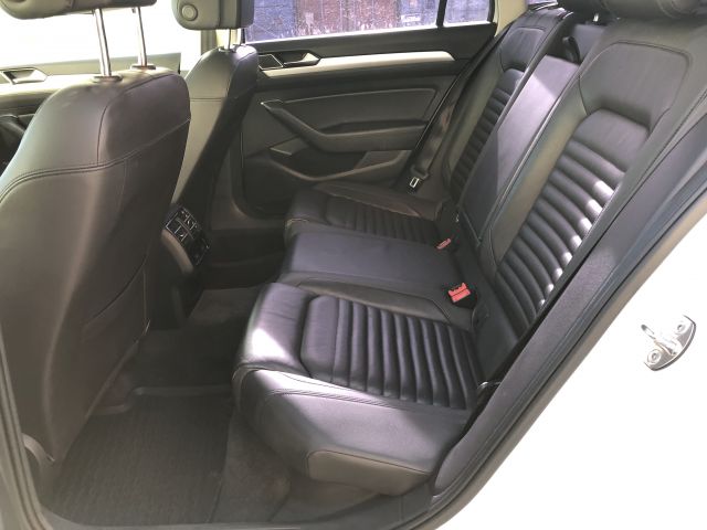 884640-24 Volkswagen Passat Variant 2.0 TDi BlueMotion - 2015