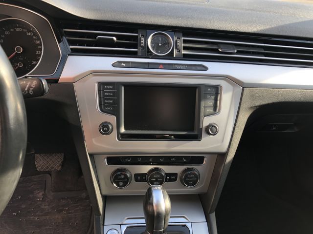 884640-13 Volkswagen Passat Variant 2.0 TDi BlueMotion - 2015