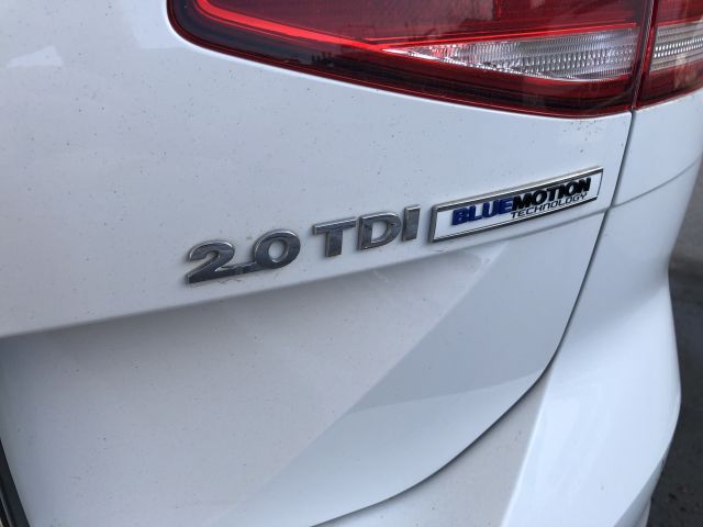 884640-34 Volkswagen Passat Variant 2.0 TDi BlueMotion - 2015