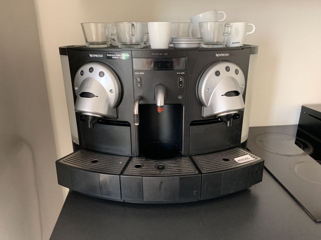 802565-2 Nespresso coffee machine Gemini 220