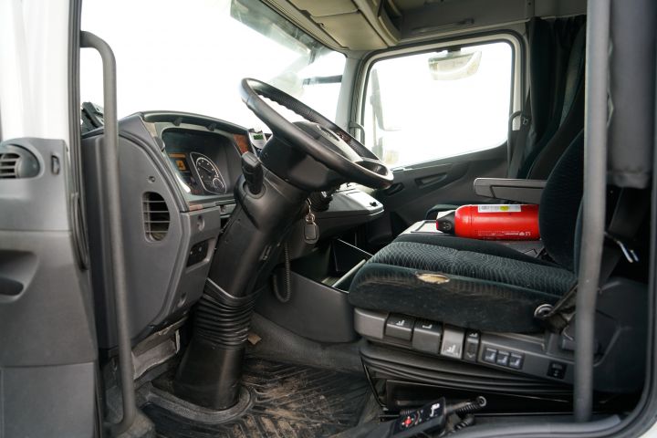 884574-16 Mercedes-Benz 967PKX2 ATEGO - 2014