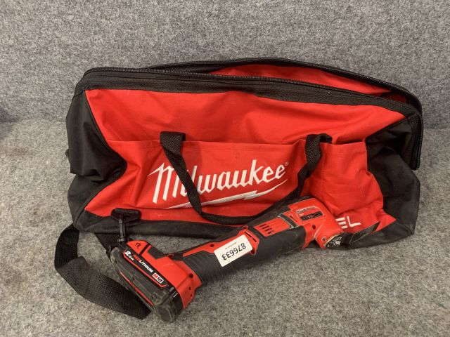 876633-1 Multi-tool Milwaukee M18 BMT