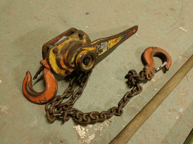 826318-11 Sledgehammer, Chain block and Splice cable