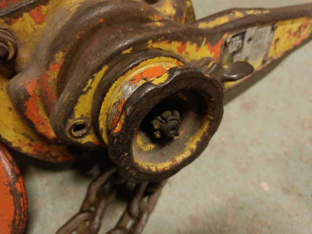 826318-13 Sledgehammer, Chain block and Splice cable