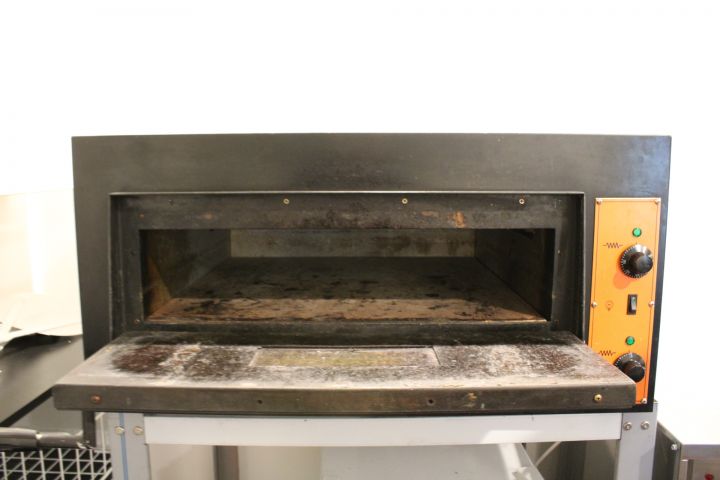 830301-3 Pizza oven Bartscher ot 100