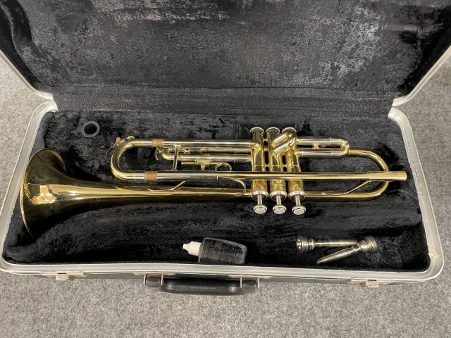 828710-1 Trumpet Besson 600 with two nozzles