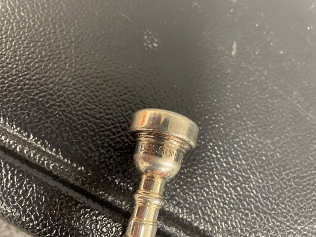 828710-9 Trumpet Besson 600 with two nozzles