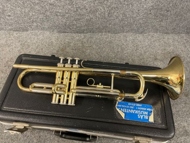 828710-13 Trumpet Besson 600 with two nozzles