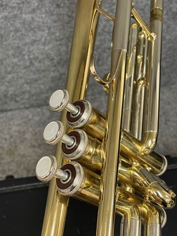 828710-18 Trumpet Besson 600 with two nozzles